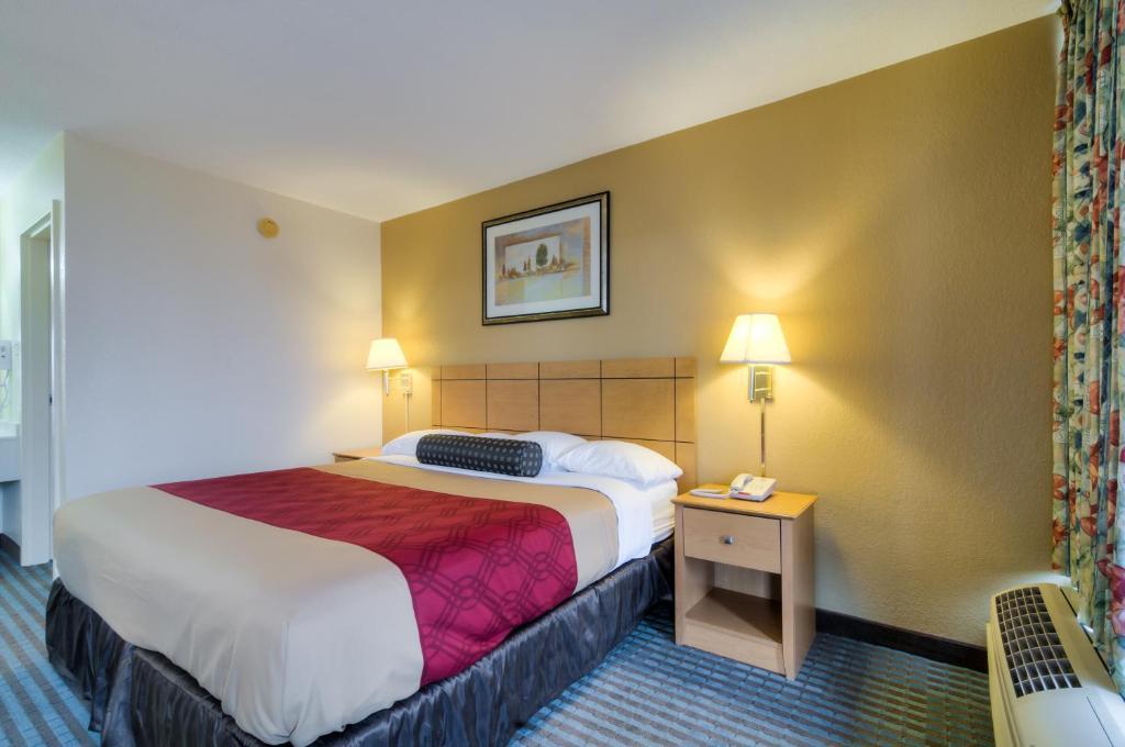 Econo Lodge Shorewood Номер фото